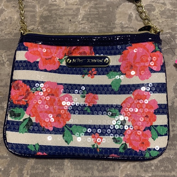 Betsey Johnson wristlet - Picture 2 of 4